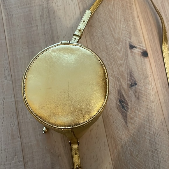 Sezane Gold Leather Farrow Bucket Bag. - Picture 8 of 14